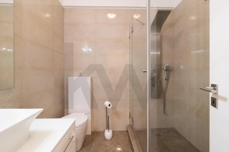 Apartamento T2 para Arrendamento em Encosta do Sol Foto 11