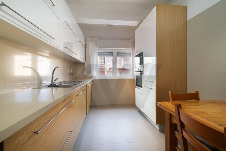 Apartamento T2 para Arrendamento em Encosta do Sol Foto 6