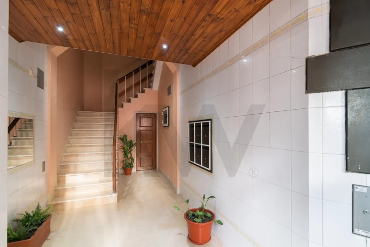 Apartamento T2 para Arrendamento em Encosta do Sol Foto 21