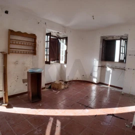 Prédio para Venda em Miragaia e Marteleira