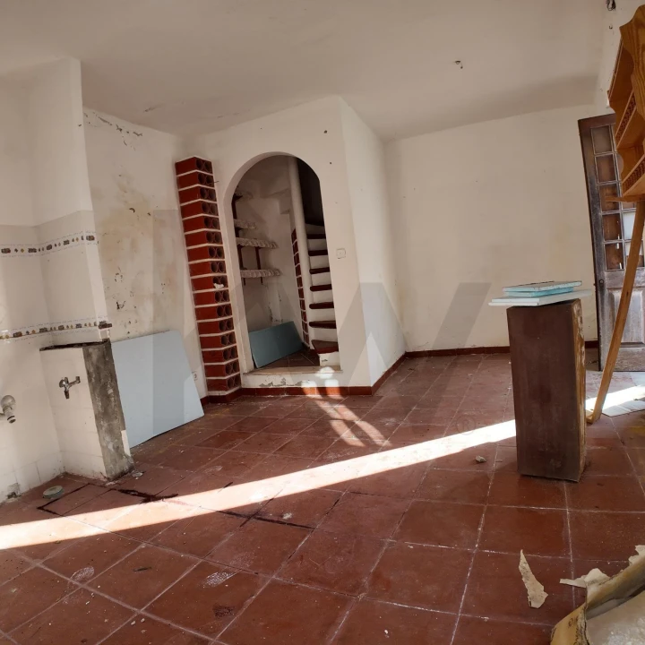 Prédio para Venda em Miragaia e Marteleira Foto 6