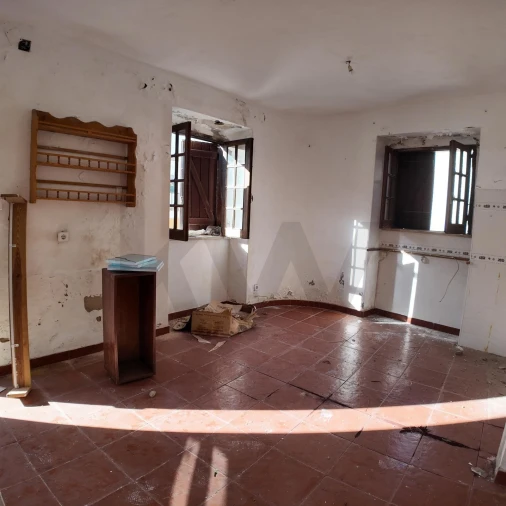 Prédio para Venda em Miragaia e Marteleira Foto 7