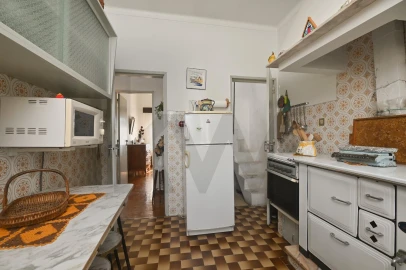 Moradia T8 para Venda em São João Baptista