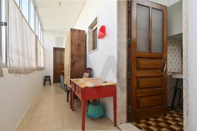 Moradia T8 para Venda em São João Baptista