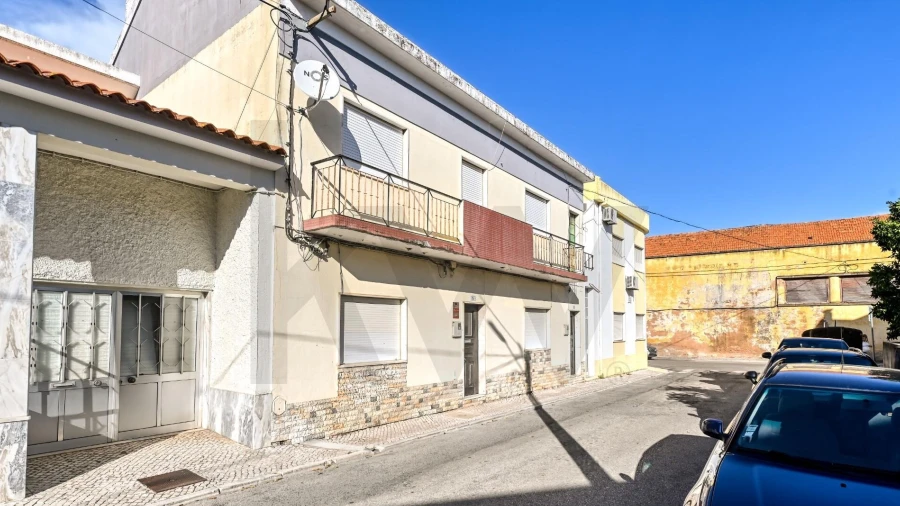 Moradia T8 para Venda em São João Baptista