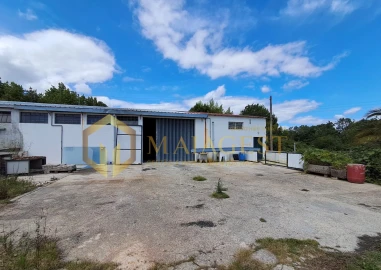 Armazém para Arrendamento em Ermesinde