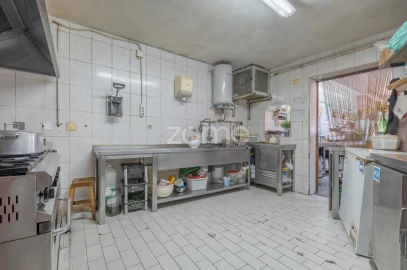 Negócio para Venda em Canelas