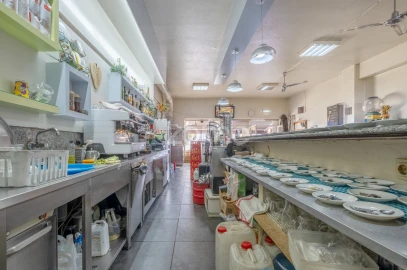 Negócio para Venda em Canelas