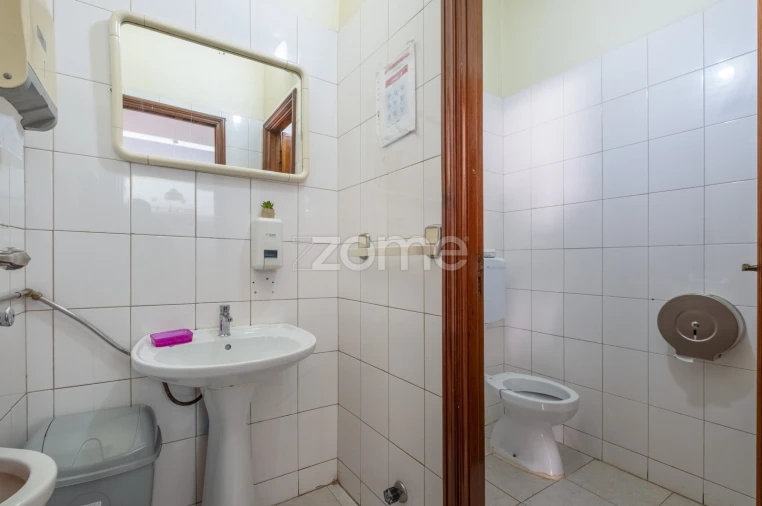 Negócio para Venda em Canelas Foto 18