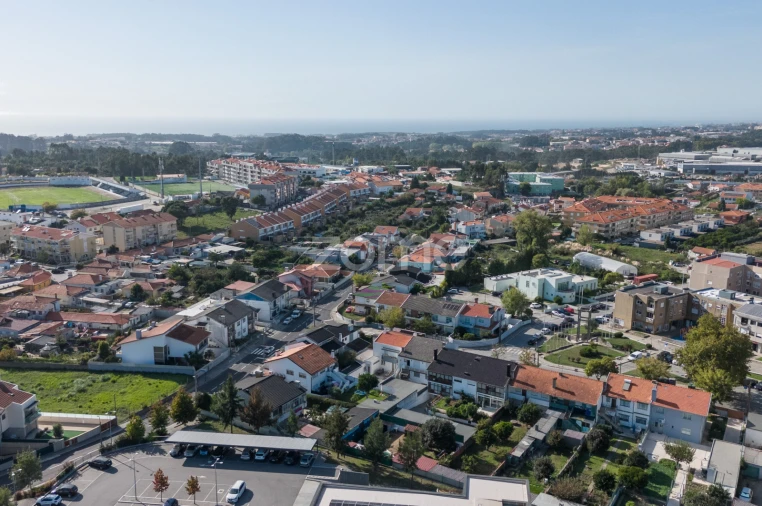 Negócio para Venda em Canelas Foto 2
