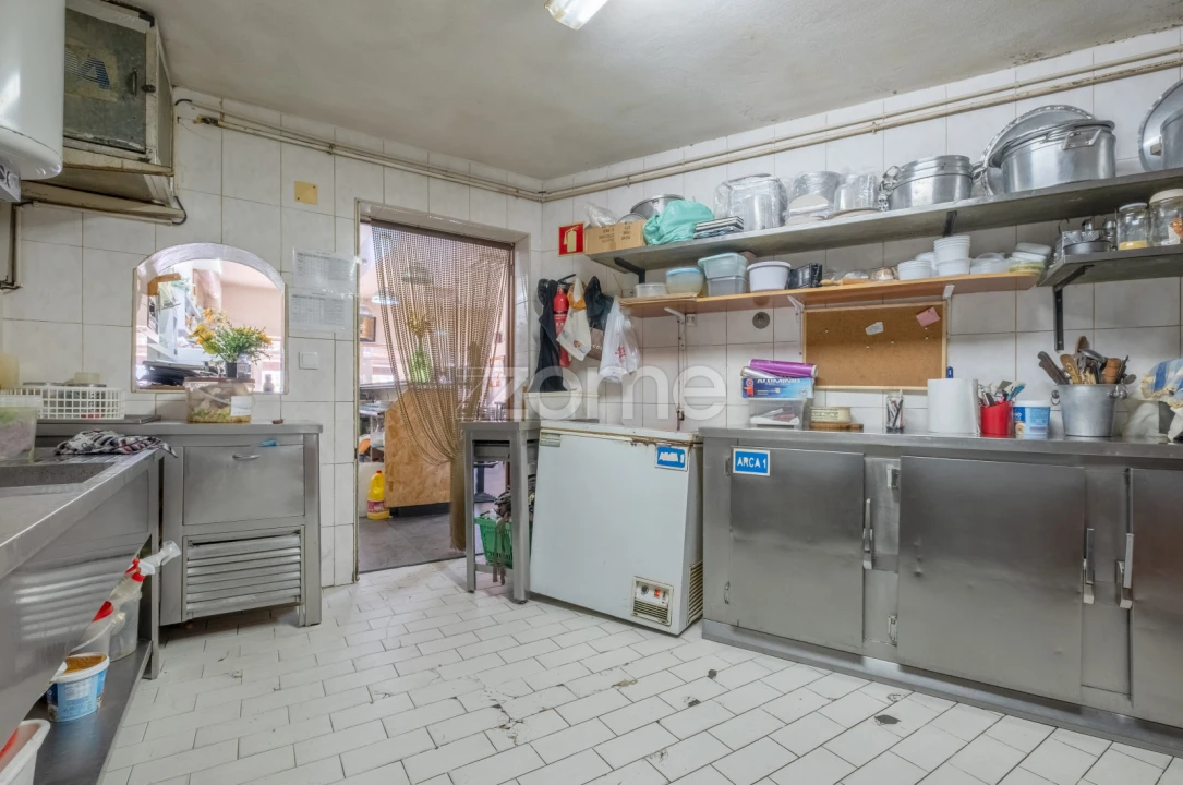 Negócio para Venda em Canelas Foto 25