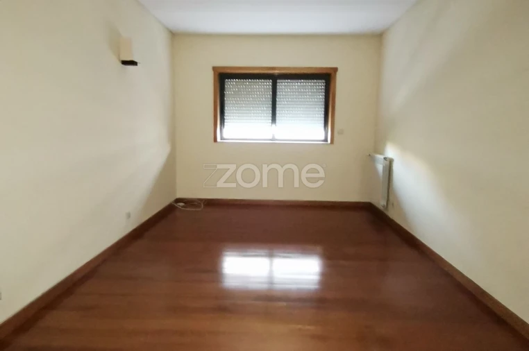 Apartamento T3 para Arrendamento em São Vitor (Braga) Foto 15