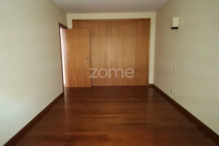 Apartamento T3 para Arrendamento em São Vitor (Braga) Foto 16