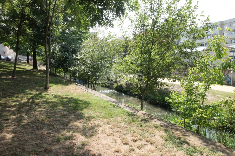 Apartamento T3 para Arrendamento em São Vitor (Braga) Foto 2