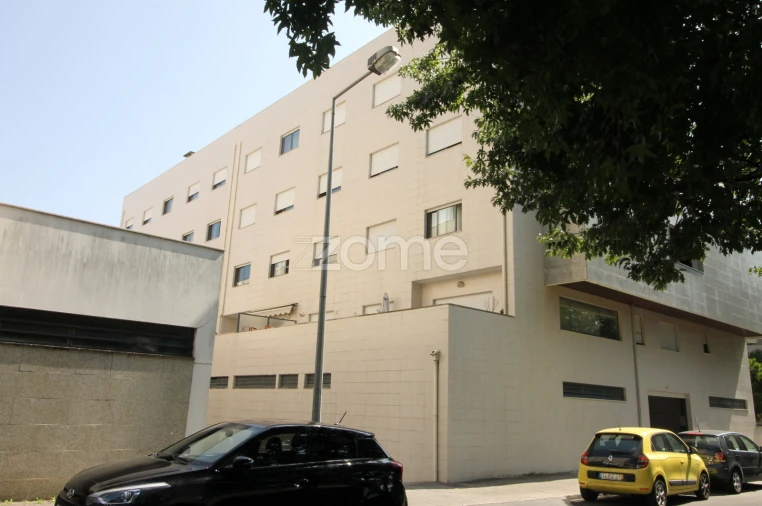 Apartamento T3 para Arrendamento em São Vitor (Braga) Foto 22
