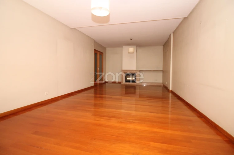 Apartamento T3 para Arrendamento em São Vitor (Braga) Foto 5