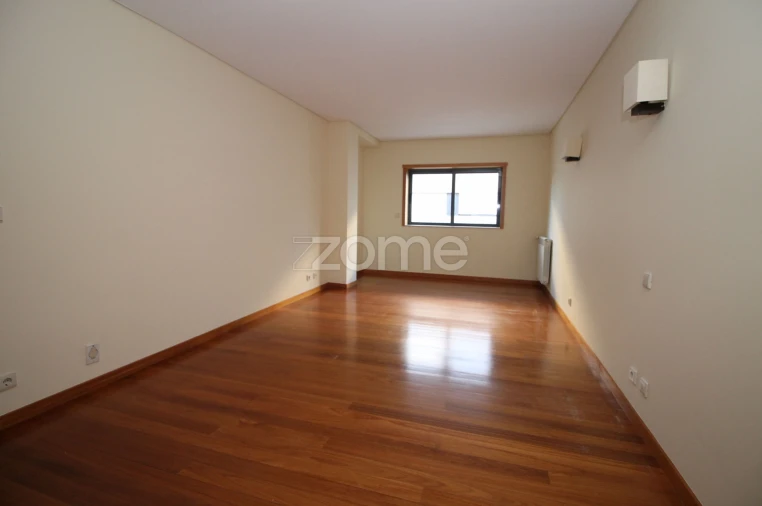 Apartamento T3 para Arrendamento em São Vitor (Braga) Foto 10