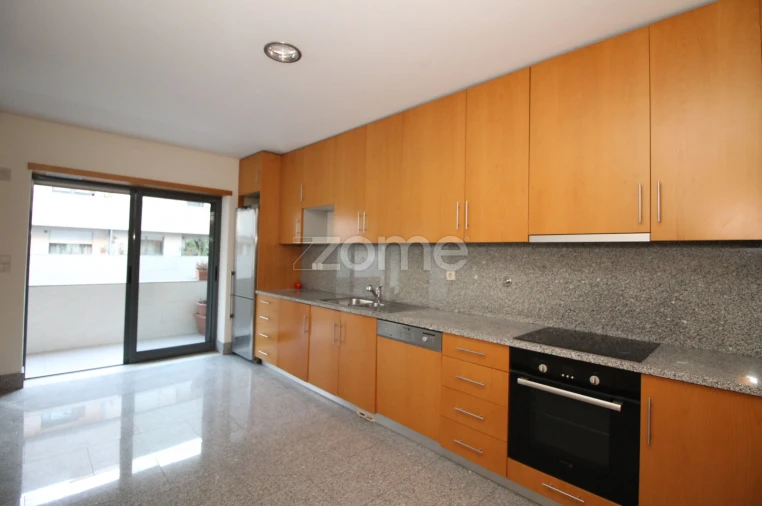 Apartamento T3 para Arrendamento em São Vitor (Braga) Foto 8