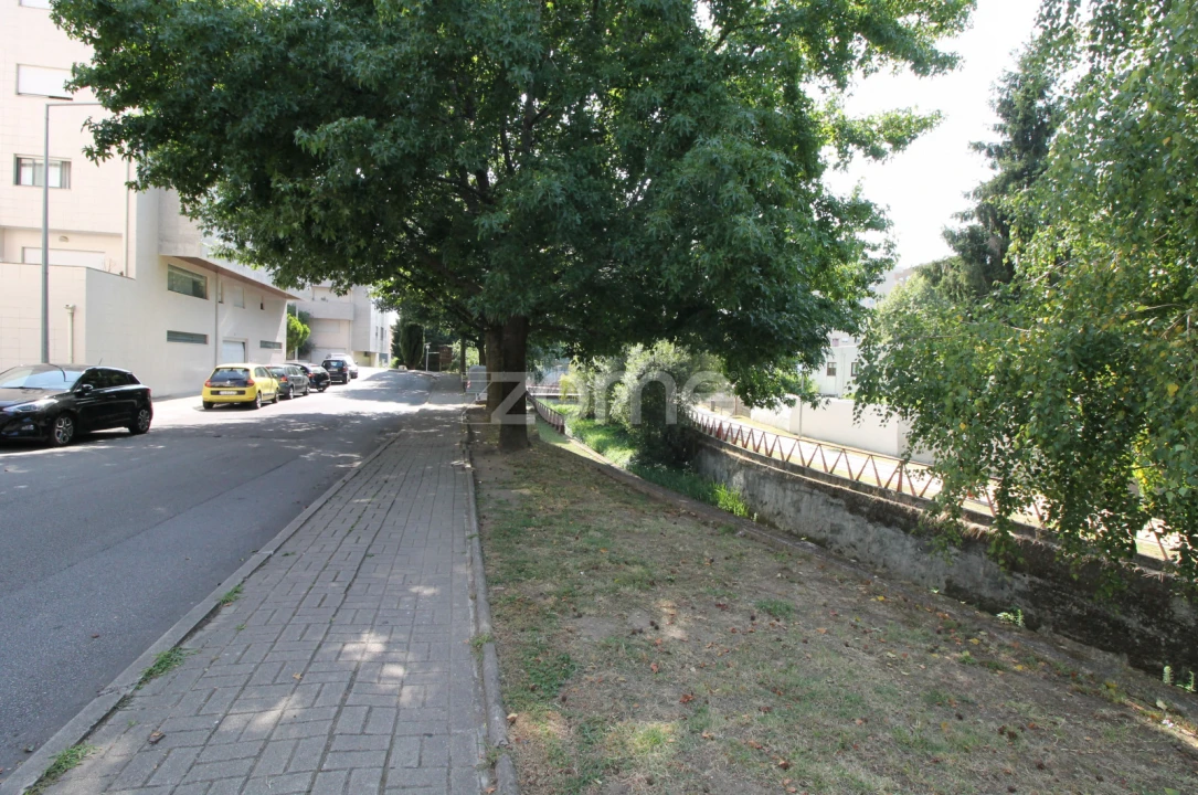 Apartamento T3 para Arrendamento em São Vitor (Braga) Foto 24