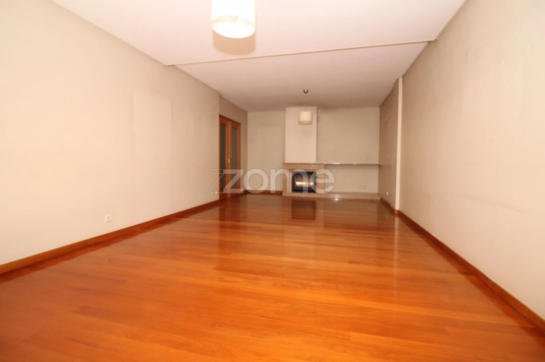 Apartamento T3 para Arrendamento em São Vitor (Braga) Foto 5