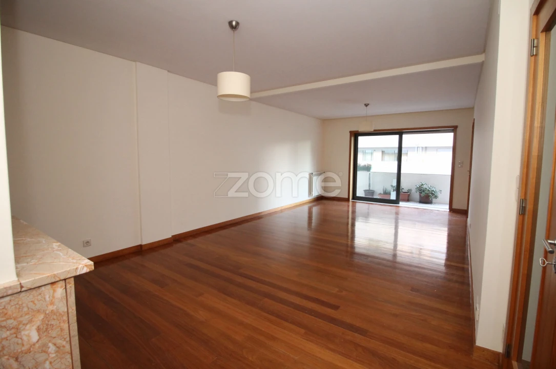 Apartamento T3 para Arrendamento em São Vitor (Braga) Foto 7