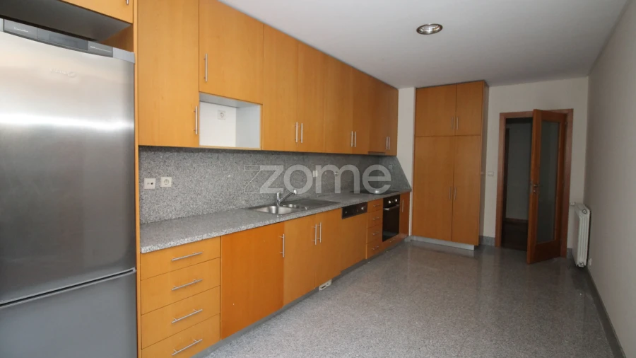 Apartamento T3 para Arrendamento em São Vitor (Braga)