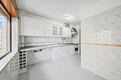 Apartamento T2 para Venda em São Domingos de Rana