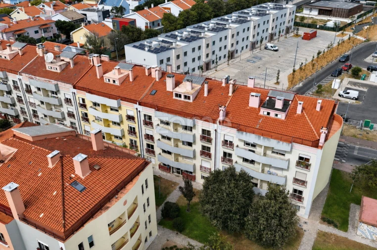 Apartamento T2 para Venda em São Domingos de Rana Foto 21