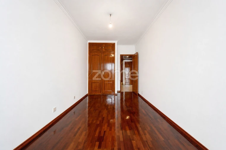 Apartamento T2 para Venda em São Domingos de Rana Foto 18