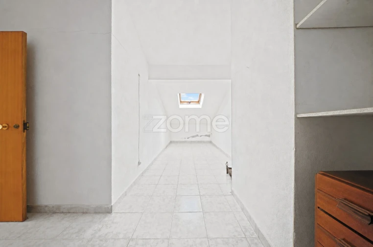 Apartamento T2 para Venda em São Domingos de Rana Foto 19