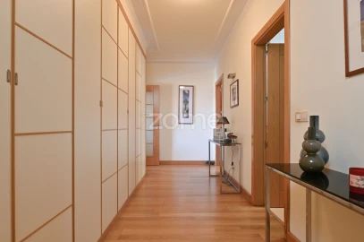 Apartamento T4 para Venda em Póvoa de Santa Iria e Forte da Casa