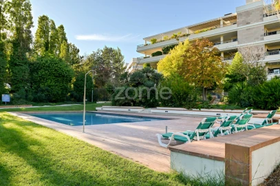 Apartamento T4 para Venda em Póvoa de Santa Iria e Forte da Casa