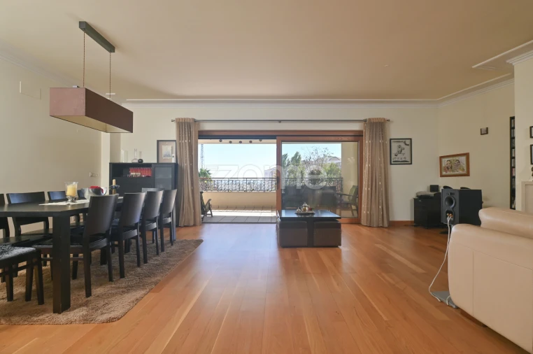 Apartamento T4 para Venda em Póvoa de Santa Iria e Forte da Casa Foto 4