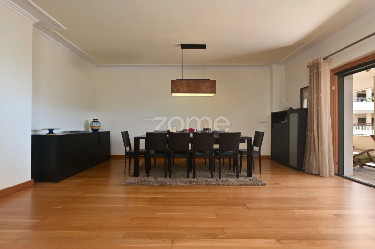 Apartamento T4 para Venda em Póvoa de Santa Iria e Forte da Casa Foto 8