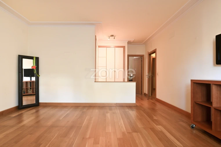 Apartamento T4 para Venda em Póvoa de Santa Iria e Forte da Casa Foto 14
