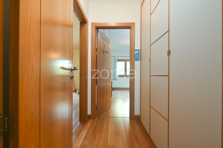 Apartamento T4 para Venda em Póvoa de Santa Iria e Forte da Casa Foto 18