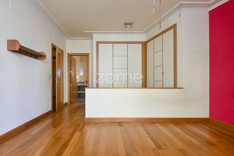 Apartamento T4 para Venda em Póvoa de Santa Iria e Forte da Casa Foto 22