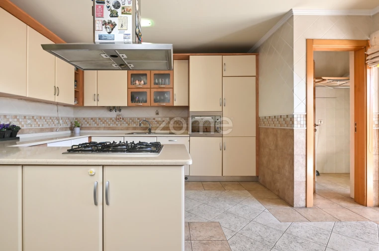 Apartamento T4 para Venda em Póvoa de Santa Iria e Forte da Casa Foto 27