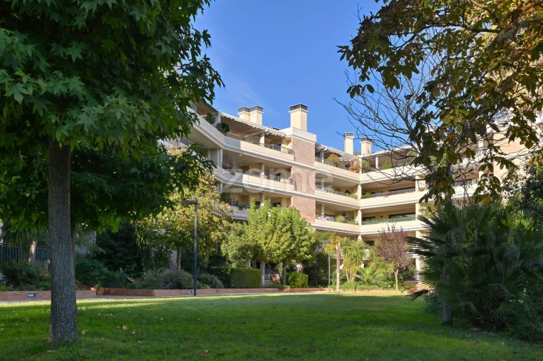 Apartamento T4 para Venda em Póvoa de Santa Iria e Forte da Casa Foto 48