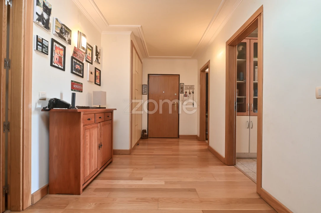 Apartamento T4 para Venda em Póvoa de Santa Iria e Forte da Casa Foto 2