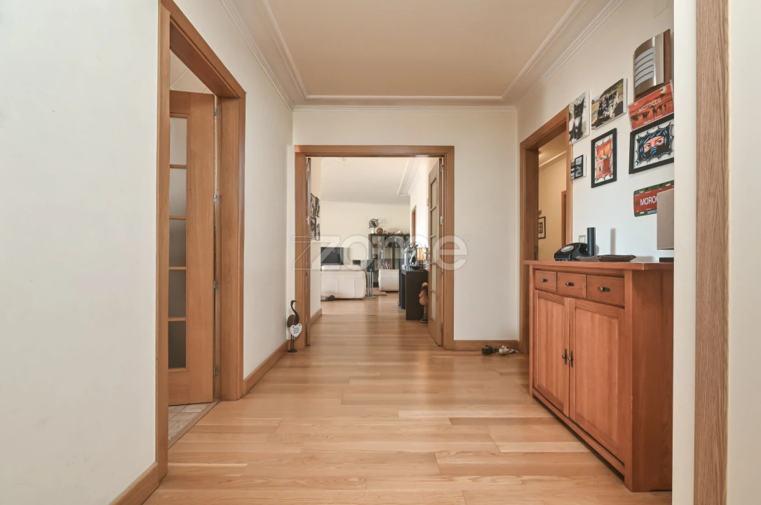 Apartamento T4 para Venda em Póvoa de Santa Iria e Forte da Casa Foto 3