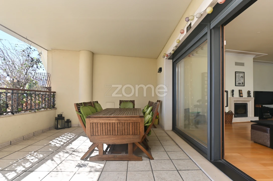 Apartamento T4 para Venda em Póvoa de Santa Iria e Forte da Casa Foto 5