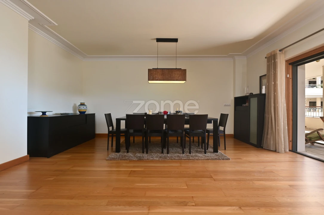 Apartamento T4 para Venda em Póvoa de Santa Iria e Forte da Casa Foto 8