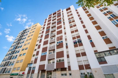 Apartamento T2 para Venda em Marvila