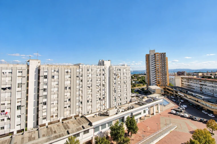 Apartamento T2 para Venda em Marvila Foto 22