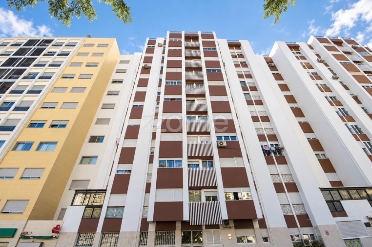 Apartamento T2 para Venda em Marvila Foto 2