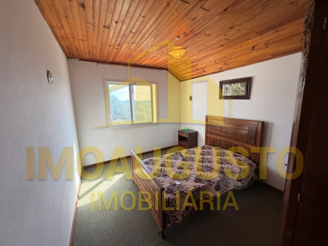 Moradia T4 para Venda em Pega Foto 15