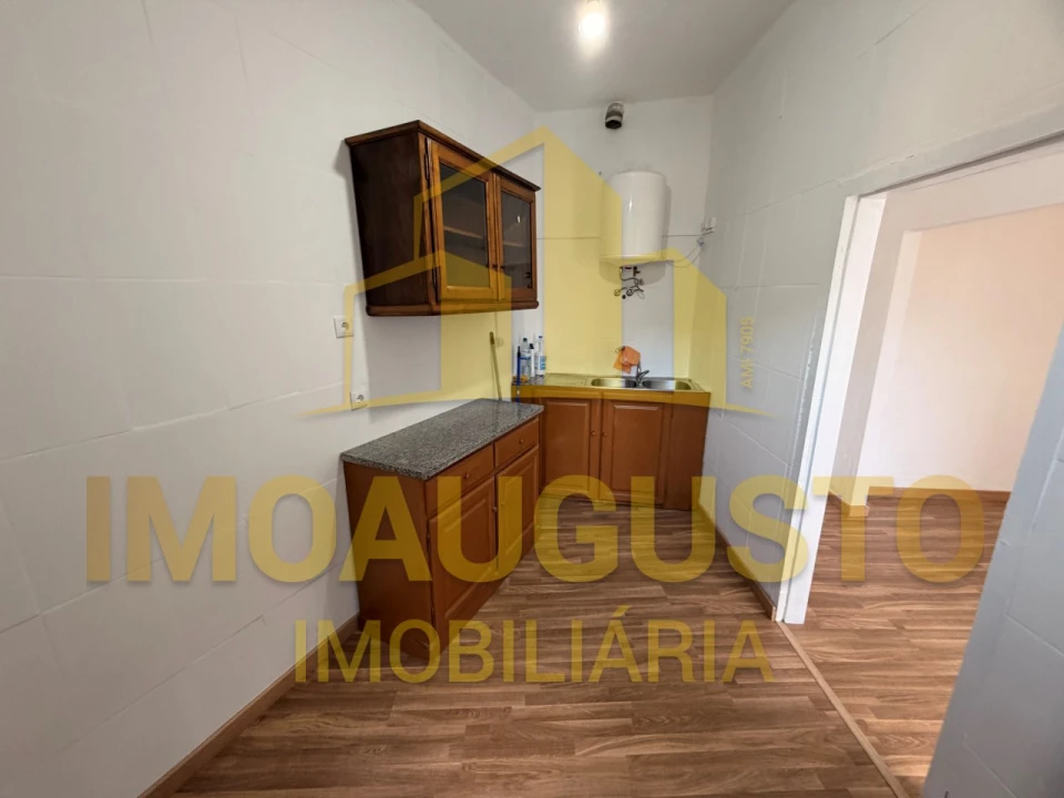 Moradia T2 para Venda em São Pedro e Santa Maria e Vila Boa do Mondego Foto 4