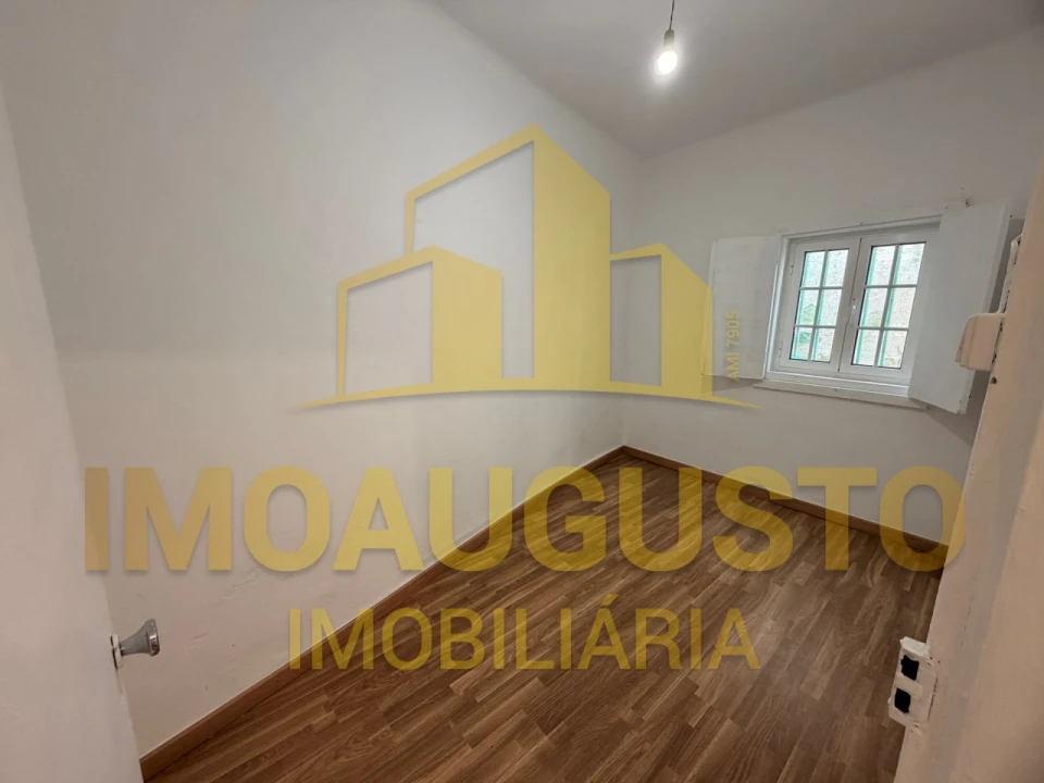 Moradia T2 para Venda em São Pedro e Santa Maria e Vila Boa do Mondego Foto 9
