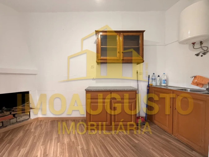 Moradia T2 para Venda em São Pedro e Santa Maria e Vila Boa do Mondego Foto 3